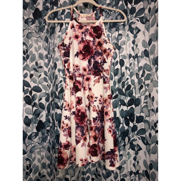 Olivia Rae Dresses & Skirts - Olivia Rae Floral Dress SM
